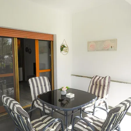 Holiday home Delmare Manchy's Summer Oasis