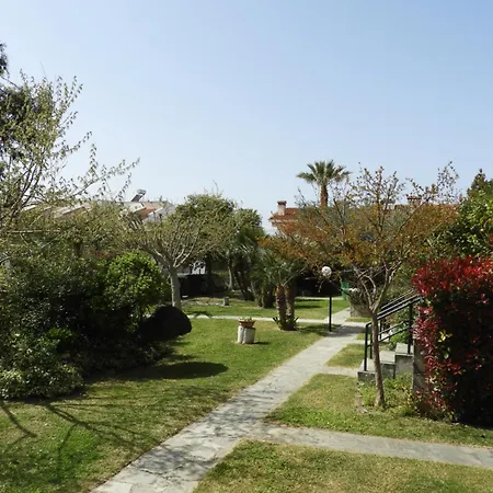 Delmare Manchy's Summer Oasis Holiday home