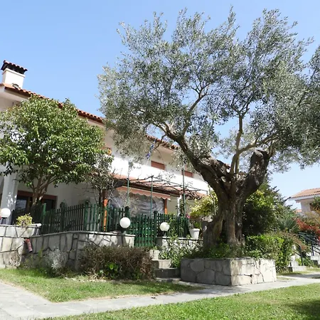 Holiday home Delmare Manchy's Summer Oasis Skala Fourkas